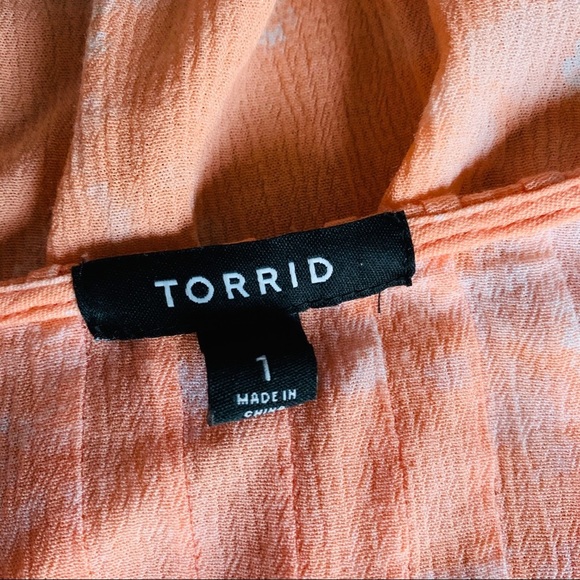 Torrid Bell Sleeve No Closure Top Size 1X - Picture 7 of 8